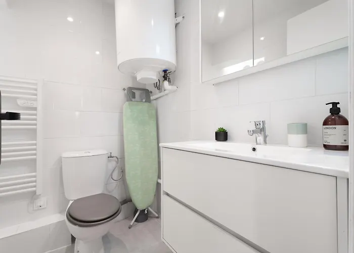 Apartamento Renting - 5b Penchienatti - Charming Cozy Balcony Ac Massena Niza